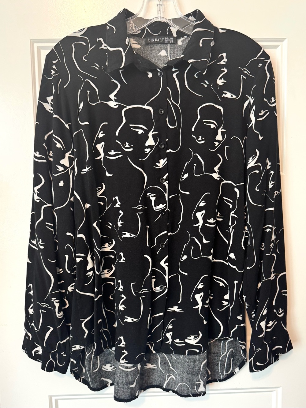 Big Dart Abstract Face Print Button Front Blouse Black White Artsy Oversized 2X